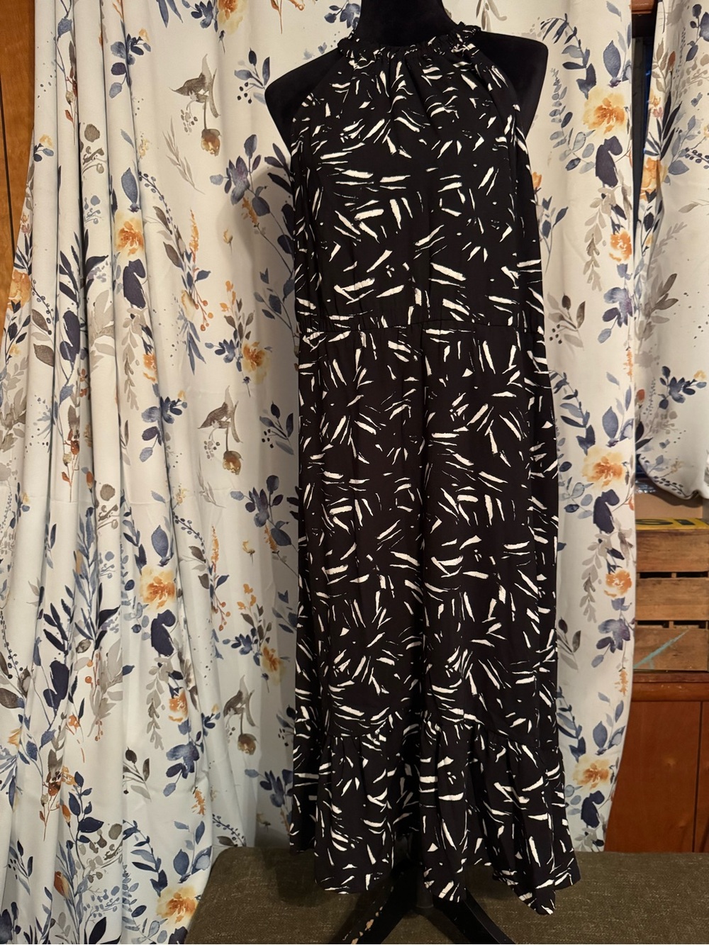 Nine West Black Halter Maxi Dress with White Abstract Print